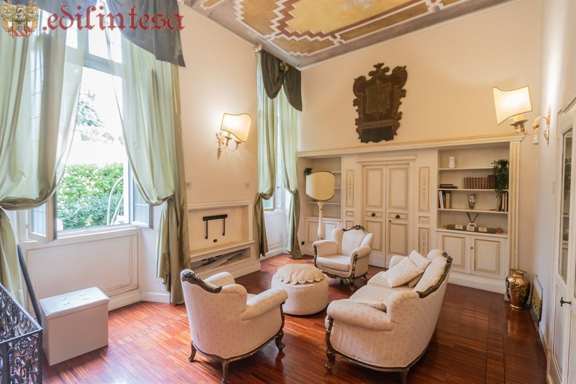 Unità abitativa di lusso nel complesso storico e di pregio in Villa Prinetti